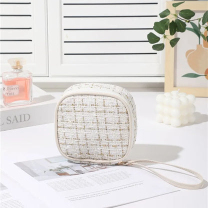 Lightweight Luxury Cosmetics Pouch | Compact and Stylish Travel Organizer