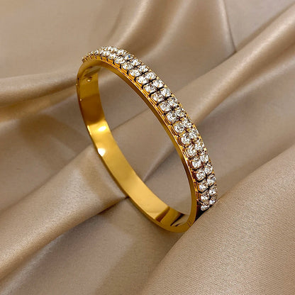 Bracelet manchette torsadé en Zircon incrusté brillant plaqué or 18 carats pour femmes, mode géométrique, étanche, breloques empilables, bijoux cadeaux