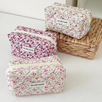 Mini Trousse Maquillage Matelassée Florale Compacte 15x8x10cm | Retouches Rapides Sac à Main 39g - Beautybienetre.