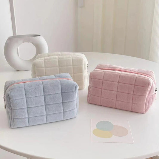 Sac de Maquillage en Peluche Mignon | Trousse de Voyage Portable et Douce - Beautybienetre.