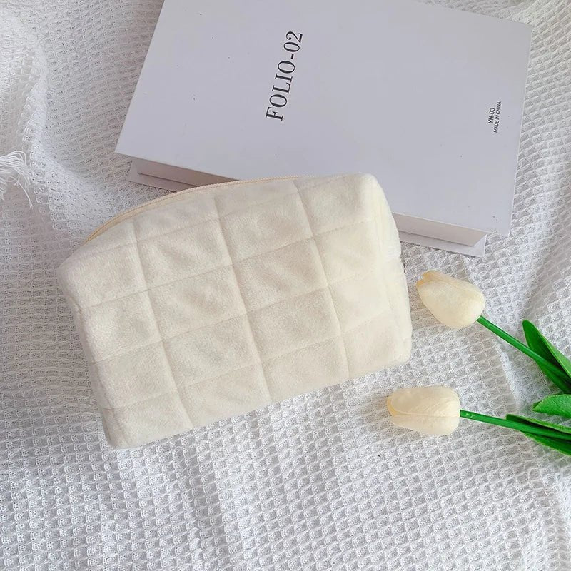 Sac de Maquillage en Peluche Mignon | Trousse de Voyage Portable et Douce - Beautybienetre.