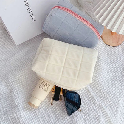 Sac de Maquillage en Peluche Mignon | Trousse de Voyage Portable et Douce - Beautybienetre.
