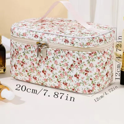 Trousse Maquillage Matelassée Florale Spacieuse 21x11x12cm | Kit Voyage Complet avec Flacons 63g - Beautybienetre.